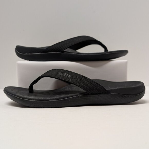 Vionic 44 Wave Toe Post Sandal in Black/Black - Picture 8 of 15